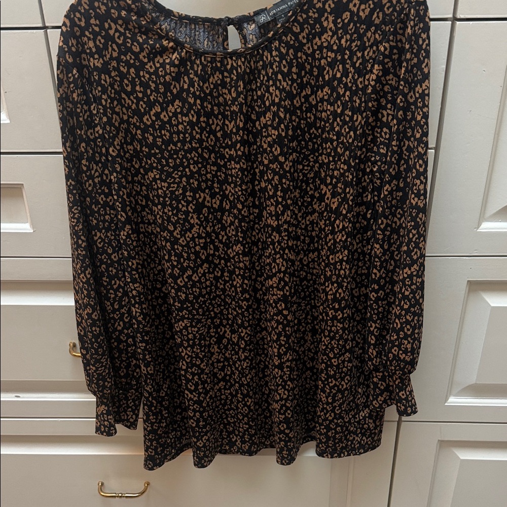 Easy wear by Adrianna Papel